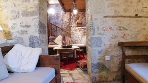 Small Stone Maisonette 1