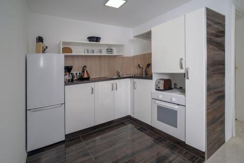 Apartment image 9