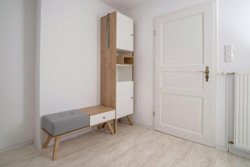 Apartment image 8