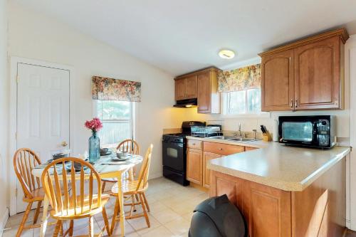 Big Pine Cottage - image 3