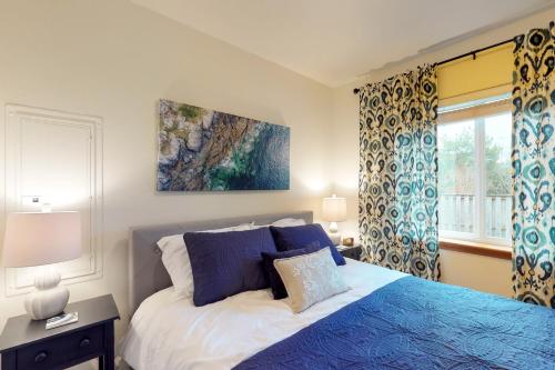 Blue Wave Cottage - image 5