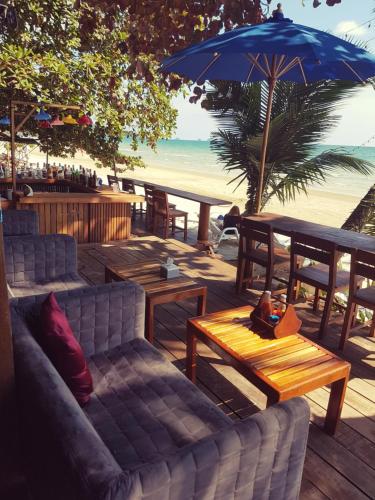 Apple Beachfront Resort in Koh Chang