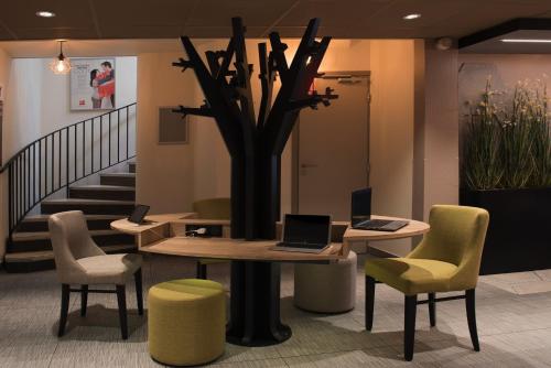 ردهة, Ibis Tours Nord in La Petite Arche