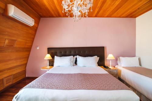Superior Double or Twin Room image 3
