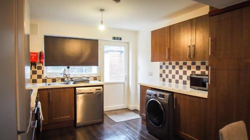 Ur City Pad - 4 bedrooms - 4 bathrooms - Somerset House - image 6