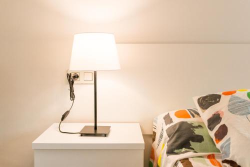 MABB-Quiet Apt With Private Patio Walking Distance To Downtown - Tap to explore photos