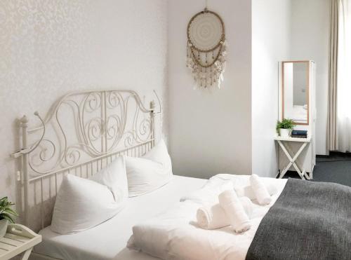 Pension Absolut Berlin - main image