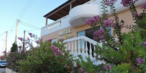 Golden Rose Suites - image 9