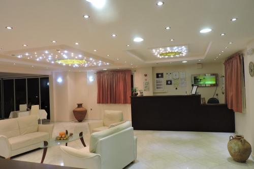 Golden Rose Suites - image 5