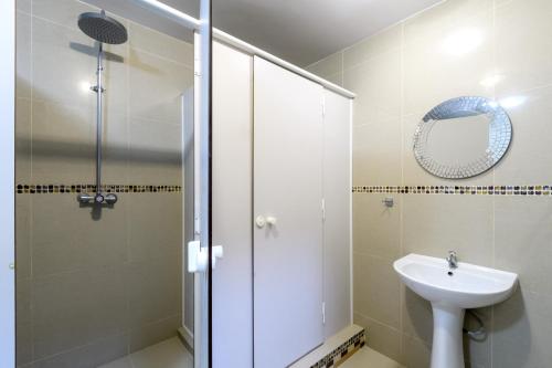 Hostel Stara Praga Południe na Wiatracznej - image 3
