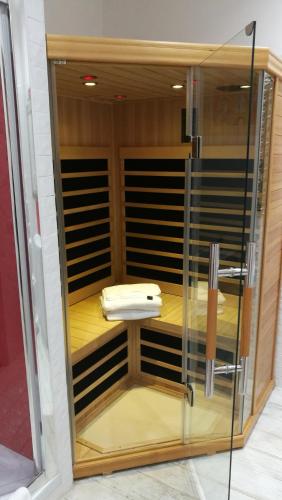 Two Chic Guesthouse - image 5
