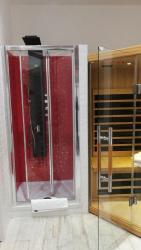 Two Chic Guesthouse - image 13