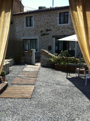 Au Paradis Cathare chambre d'hôte Saint-Jean-de-Barrou