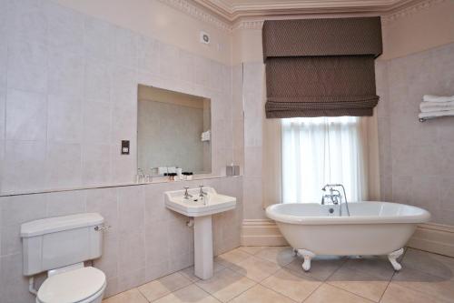 Belmont Hotel Leicester - image 14
