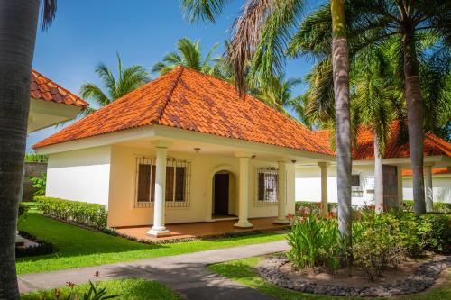 Pato Canales Hotel & Resort in San Vicente