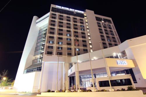The Hotel Hot Springs - 숙소 외관