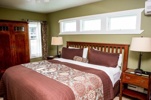 Lake Pointe Inn - main image