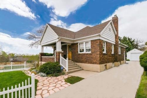Updated 6-bedroom Home Near Downtown Salt Lake
