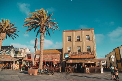 ITH Los Angeles Beach Hostel