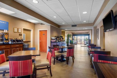 餐廳, Comfort Inn & Suites LaGrange East in 拉格蘭奇
