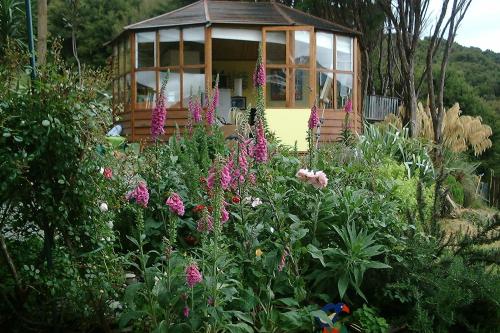 Kert, Ngahere Hou Glamping in Marlborough Sounds