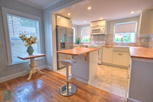 SeaGrape Cottage - image 3