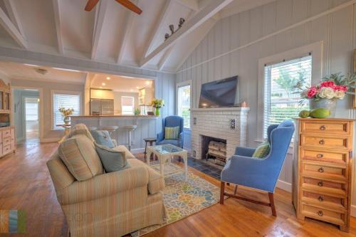 SeaGrape Cottage - main image