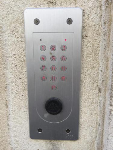 AVIGNON CENTRE 3 CHBRES 6 PERS 200m PONT D AVIGNON
