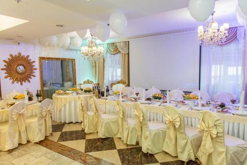 Grand Mandarin - main image