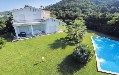 VILLA DIADEMA in Vezzi Portio
