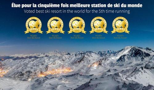 Dernier étage avec vue sur les montagnes Emplacement Exceptionnel au cœur de Val Thorens Ski aux pieds Prestations incluses Dernier étage avec vue sur les montagnes Emplacement Exceptionnel au cœur de Val Thorens Ski aux pieds Prestations incluses