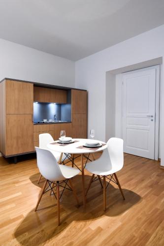 City Centre Chic Apartment Ljubljana 2/4 4