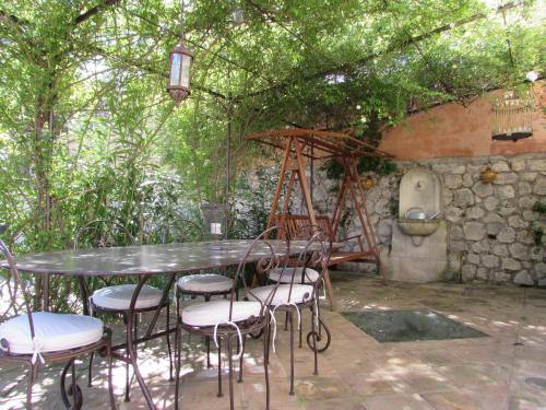 Iekārtas, Villa Bacchus, Provence in Les Angles (Languedoc-Roussillon)