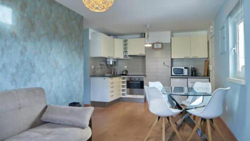  Blue Riverview Apartment - 10 min from Airport in Lissabon