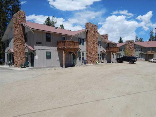 Hideaway Village Columbine 3 - image 5