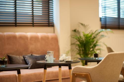 Athens Platinum Rooms and Suites - image 8