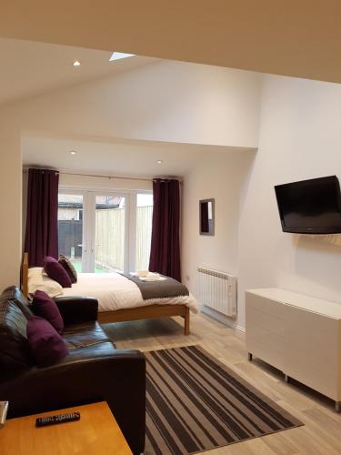 Leckhampton Road Apartments - Cheltenham in 培利