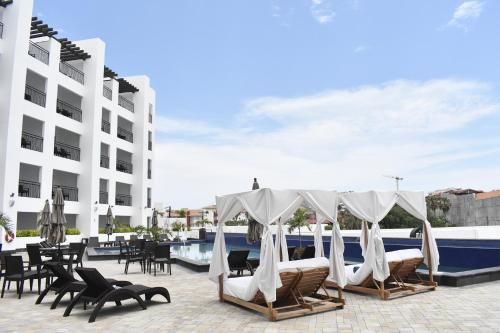 Swimming pool, Medano Hotel and Spa in Cabo San Lucas