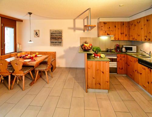Lakeside - 3.5 Zimmer Ferienwohnung am Laaxersee, Laax (photo 6)