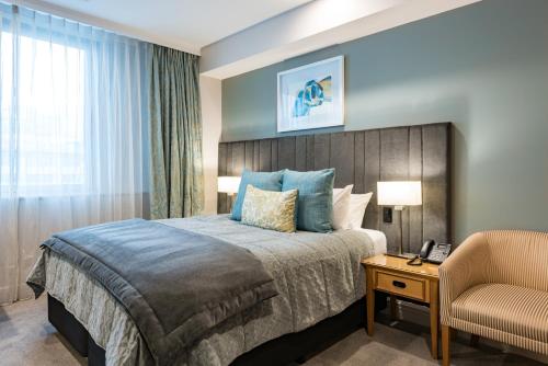 room detail thumbnail 1