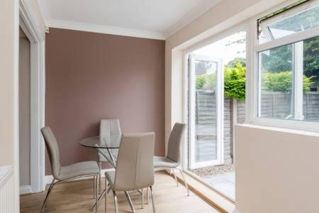 Solihull/NEC/Airport 3 BR Semi-detached House photo