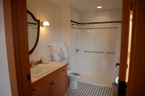 Inn At Creek Street