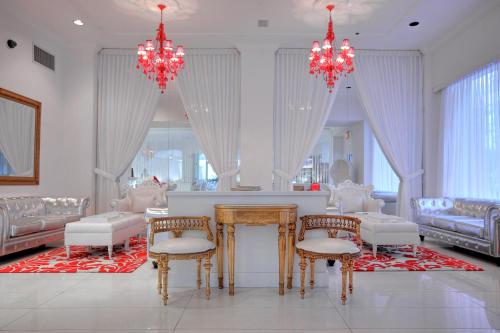 Red South Beach Hotel - main image