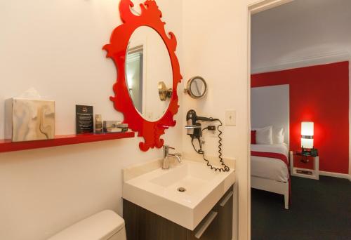 Red South Beach in Miami Beach, FL - reviews, from $129 | Planet of Hotels