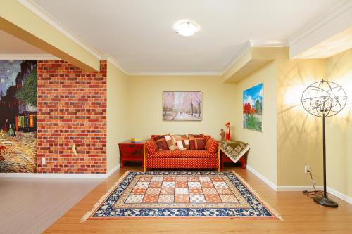Cozy 3BDR in North Vancouver