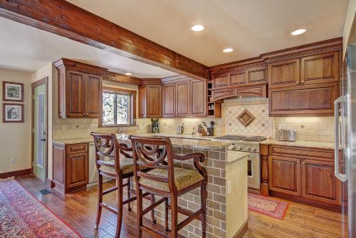 High Point Chateau Home - image 5
