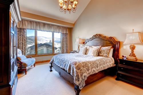 5Br 5Ba Condo, Ski In Out In Arrowhead With Holidays Open! Condo in Edwards, USA