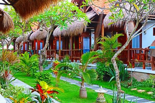 Garden, Pemedal Beach Resort in Nusa Lembongan