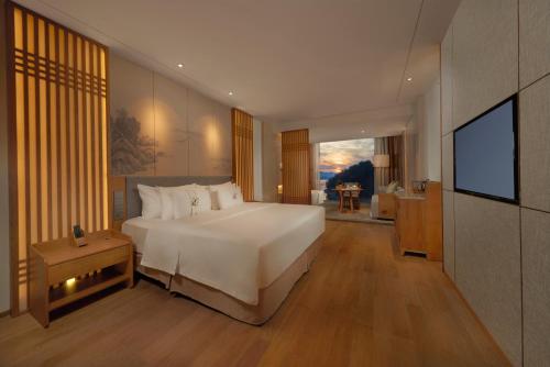 Bright Resort Hotel