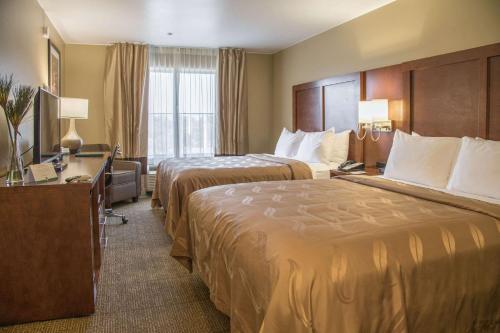 Queen Room with Two Queen Beds - Non-Smoking